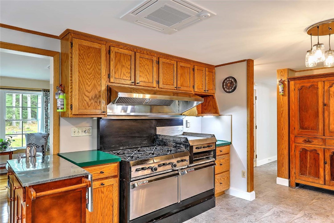 89 Skunk Hill Road Hopkinton, RI 02832 - Photo 19 of 50