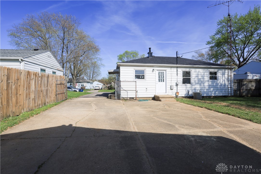 1627 Joselin Road Dayton, OH 45432 - Photo 3 of 28