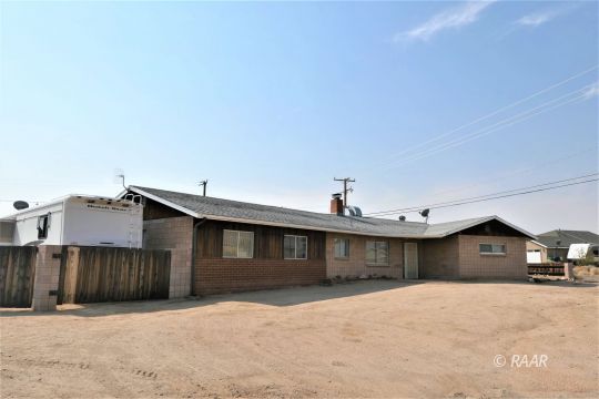 935 West Dolphin Avenue Ridgecrest, CA 93555 - Photo 1 of 32 Gallery Image 1