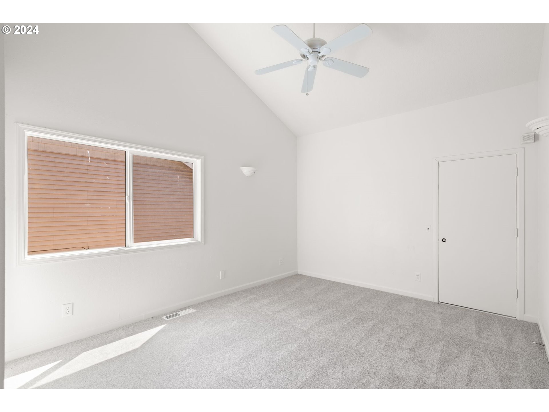 7162 Southwest Linette Way Beaverton, OR 97007 - Photo 16 of 30 Gallery Image 16