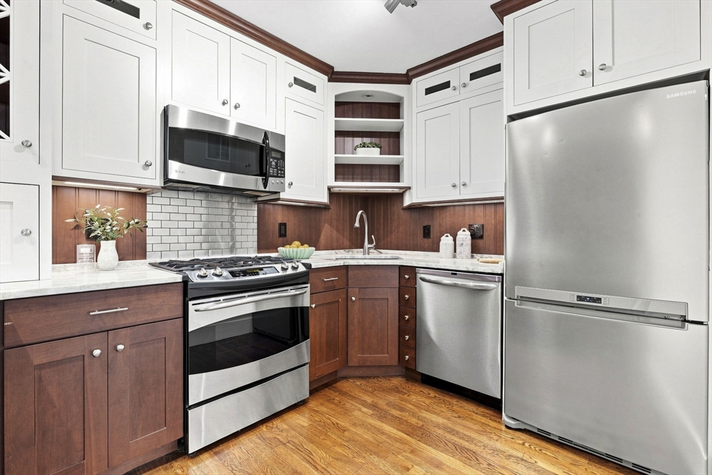 85 East India Row, Unit 8A Boston, MA 02110 - Photo 7 of 24 Gallery Image 7