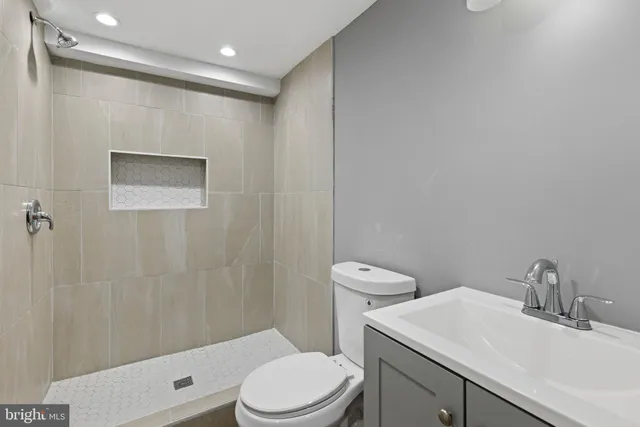 $325,000 | 1809 West Lombard Street, Baltimore, MD 21223