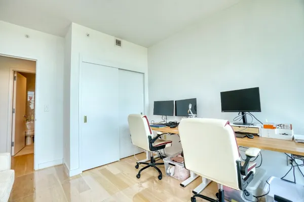 $1,299,000 | 131-01 40 Road, Unit 10W | Flushing