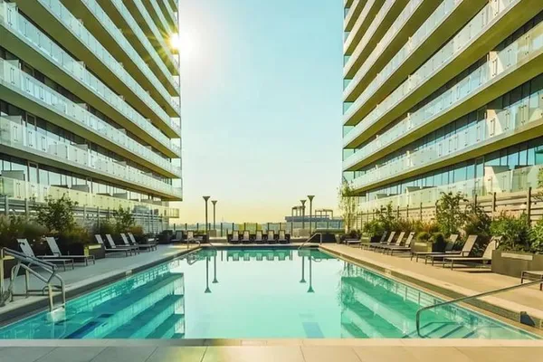 $1,299,000 | 131-01 40 Road, Unit 10W | Flushing