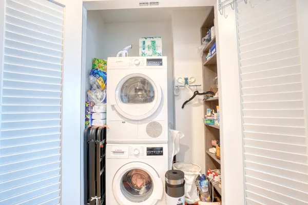 $1,299,000 | 131-01 40 Road, Unit 10W | Flushing