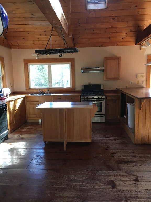 20 Old Middleboro Road Rochester, MA 02770 - Photo 8 of 12