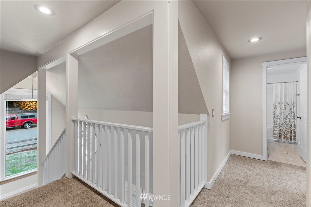 18902 Ross Road Bothell, WA 98011 - Photo 16 of 35 Gallery Image 16