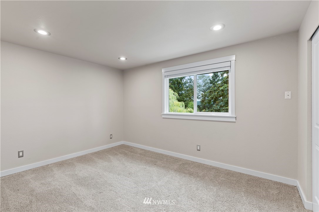 18902 Ross Road Bothell, WA 98011 - Photo 18 of 35 Gallery Image 18