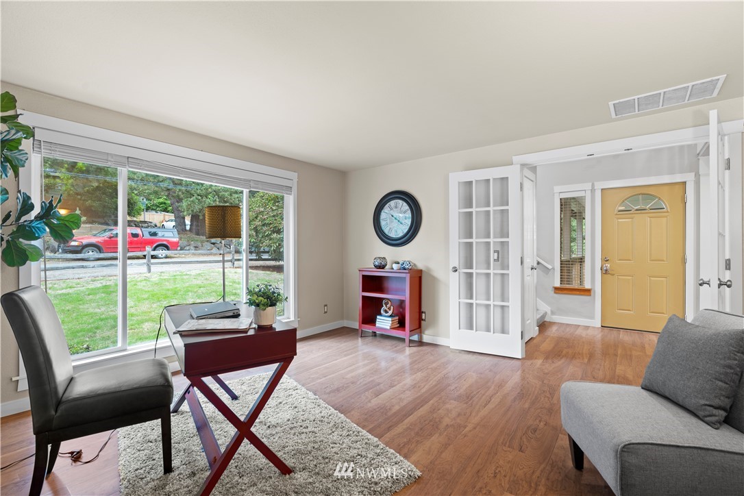 18902 Ross Road Bothell, WA 98011 - Photo 5 of 35 Gallery Image 5