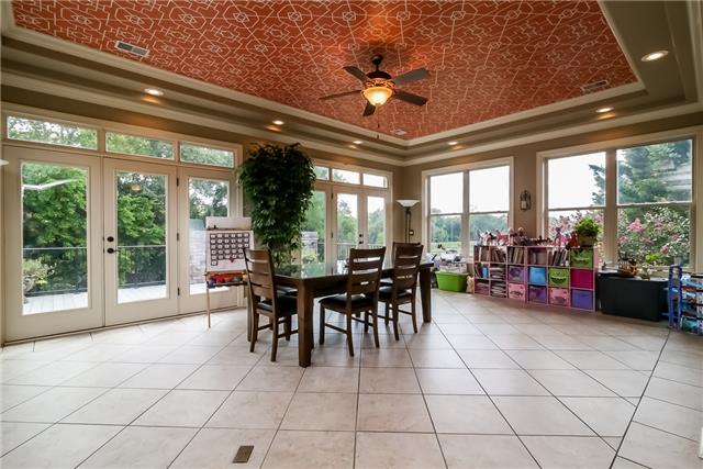 415 Ridgecrest Lane Lebanon, TN 37087 - Photo 15 of 20 Beautiful sunroom with lots of light, lots of windows and an amazing view!