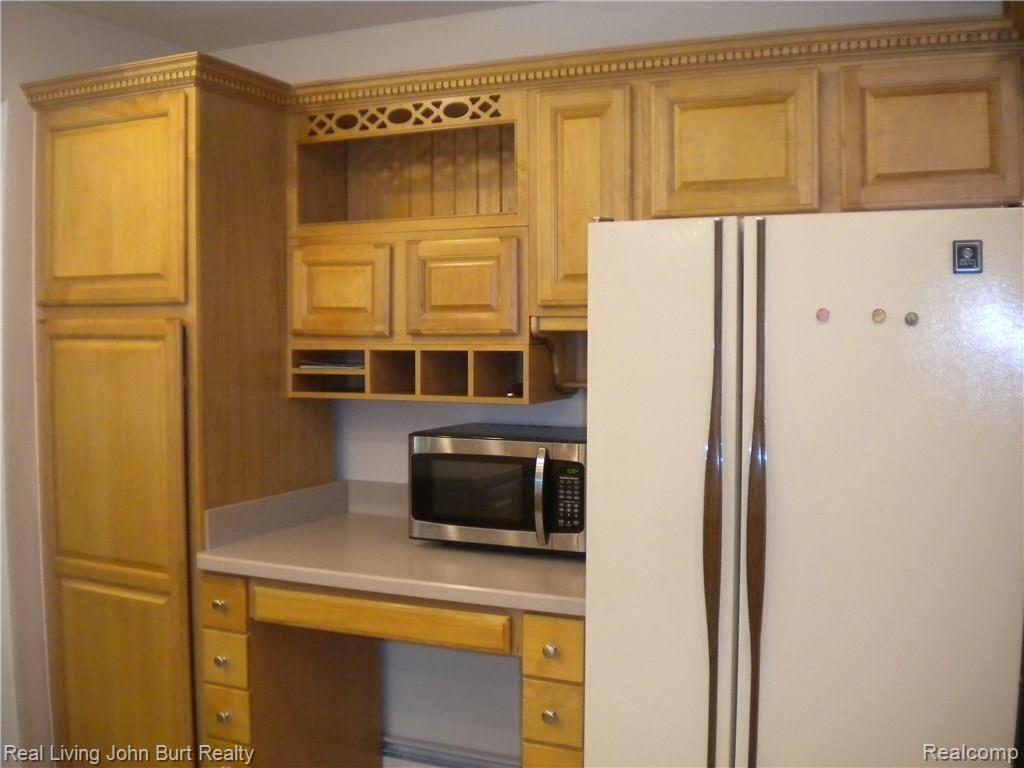 66 Randolph Road Rochester Hills, MI 48309 - Photo 8 of 30