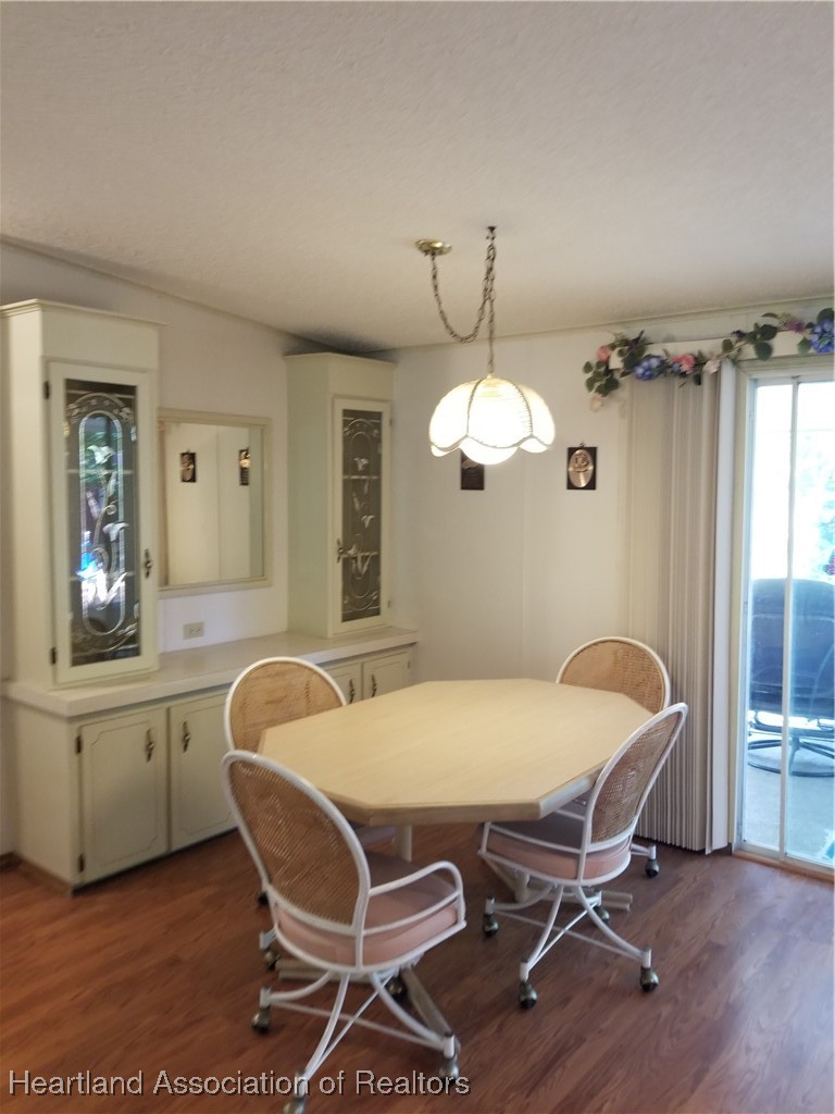 9125 Spur Path Sebring, FL 33875 - Photo 8 of 31 Dining area.