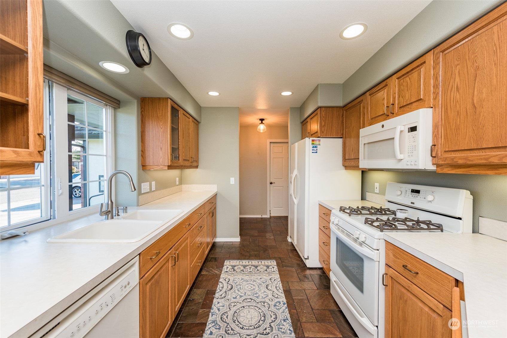 1023 North Littlejohn Way Sequim, WA 98382 - Photo 5 of 40