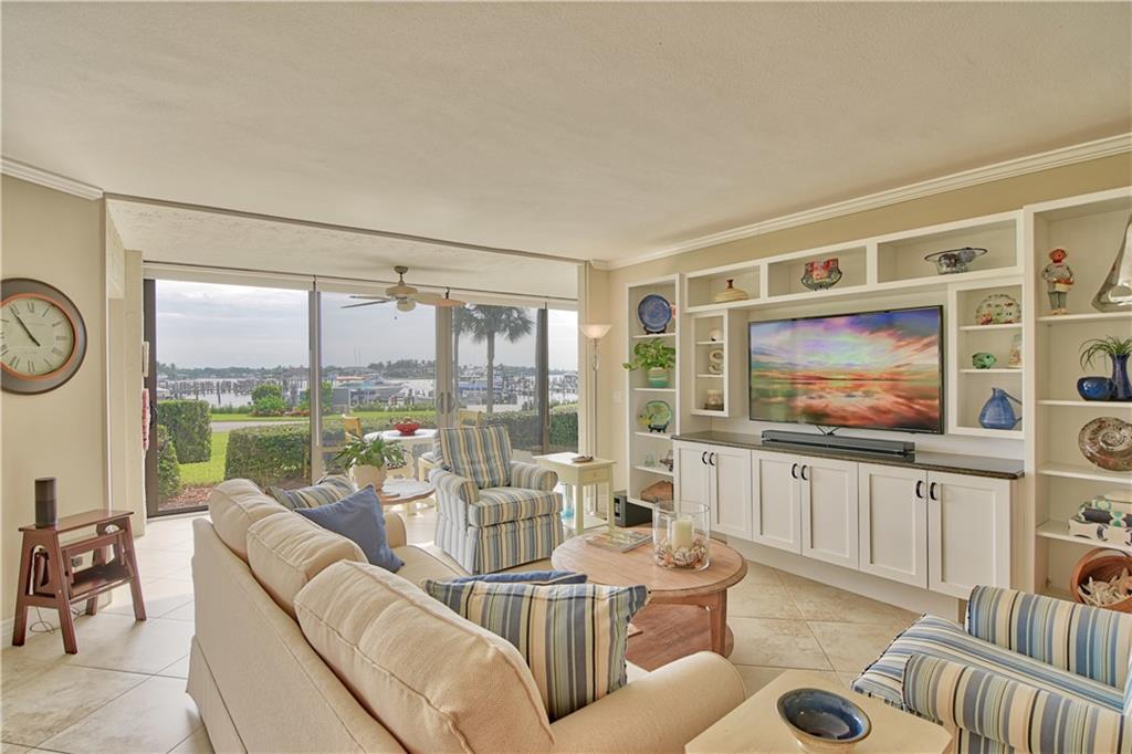 1850 Bay Road, Unit 1B Vero Beach, FL 32963 - Photo 2 of 33 Gallery Image 2