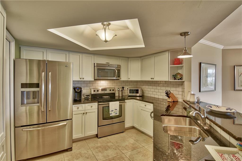 1850 Bay Road, Unit 1B Vero Beach, FL 32963 - Photo 19 of 33 Gallery Image 19