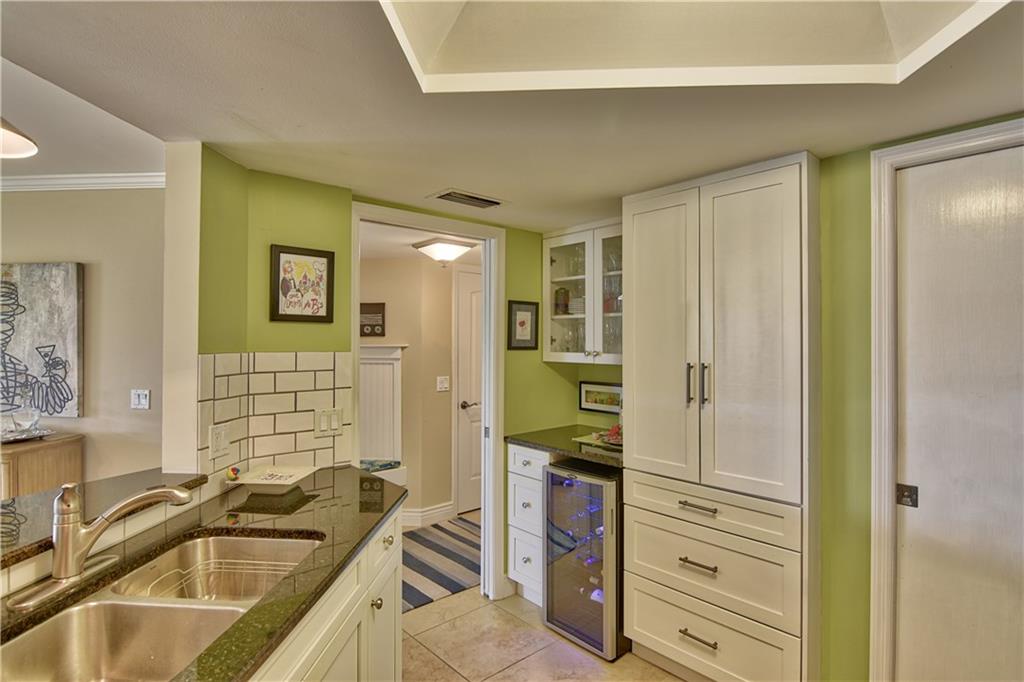 1850 Bay Road, Unit 1B Vero Beach, FL 32963 - Photo 22 of 33 Gallery Image 22