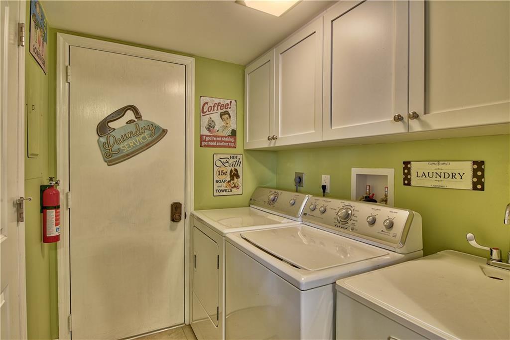 1850 Bay Road, Unit 1B Vero Beach, FL 32963 - Photo 27 of 33 Gallery Image 27