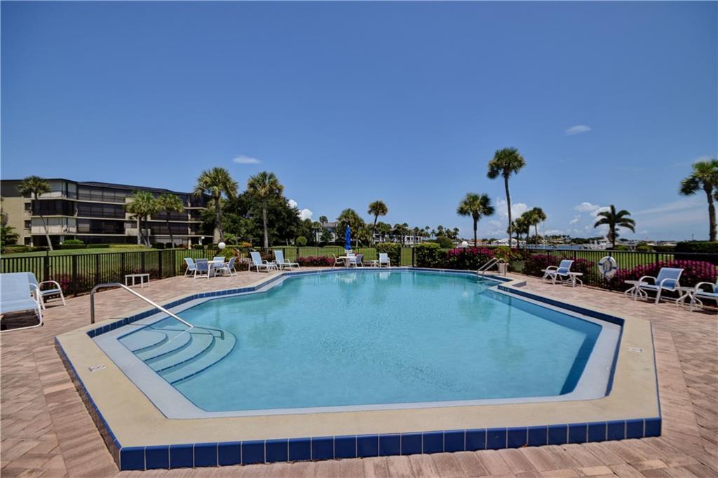 1850 Bay Road, Unit 1B Vero Beach, FL 32963 - Photo 29 of 33 Gallery Image 29