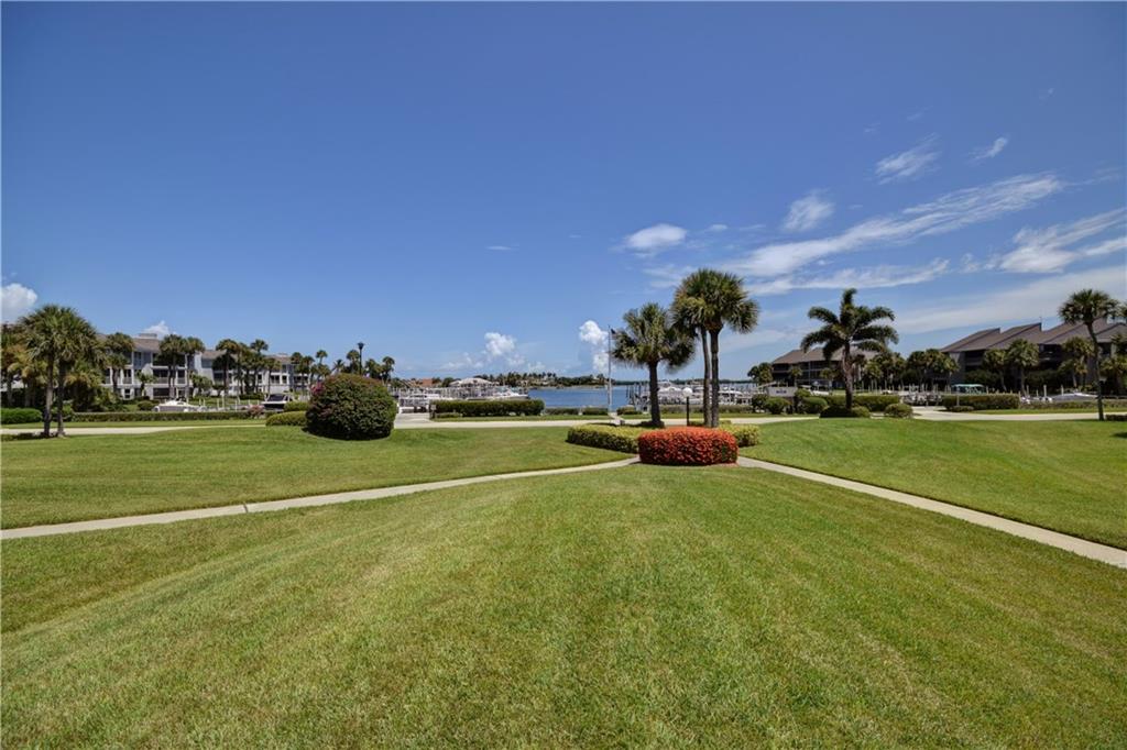1850 Bay Road, Unit 1B Vero Beach, FL 32963 - Photo 32 of 33 Gallery Image 32