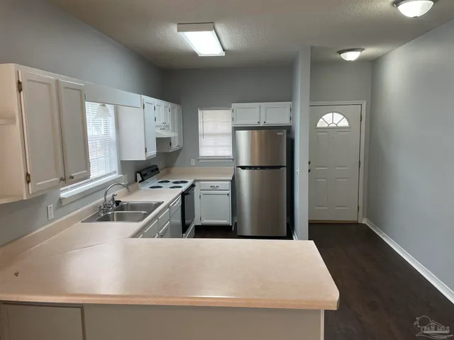 $1,700 | 201 Wildflower Lane, Pensacola, FL 32514