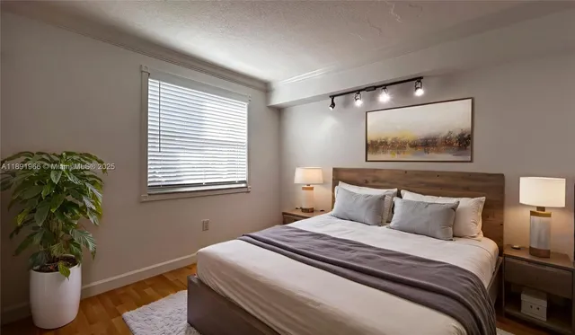 $2,175 | 2575 Southwest 27th Avenue, Unit 507, Miami, FL 33133