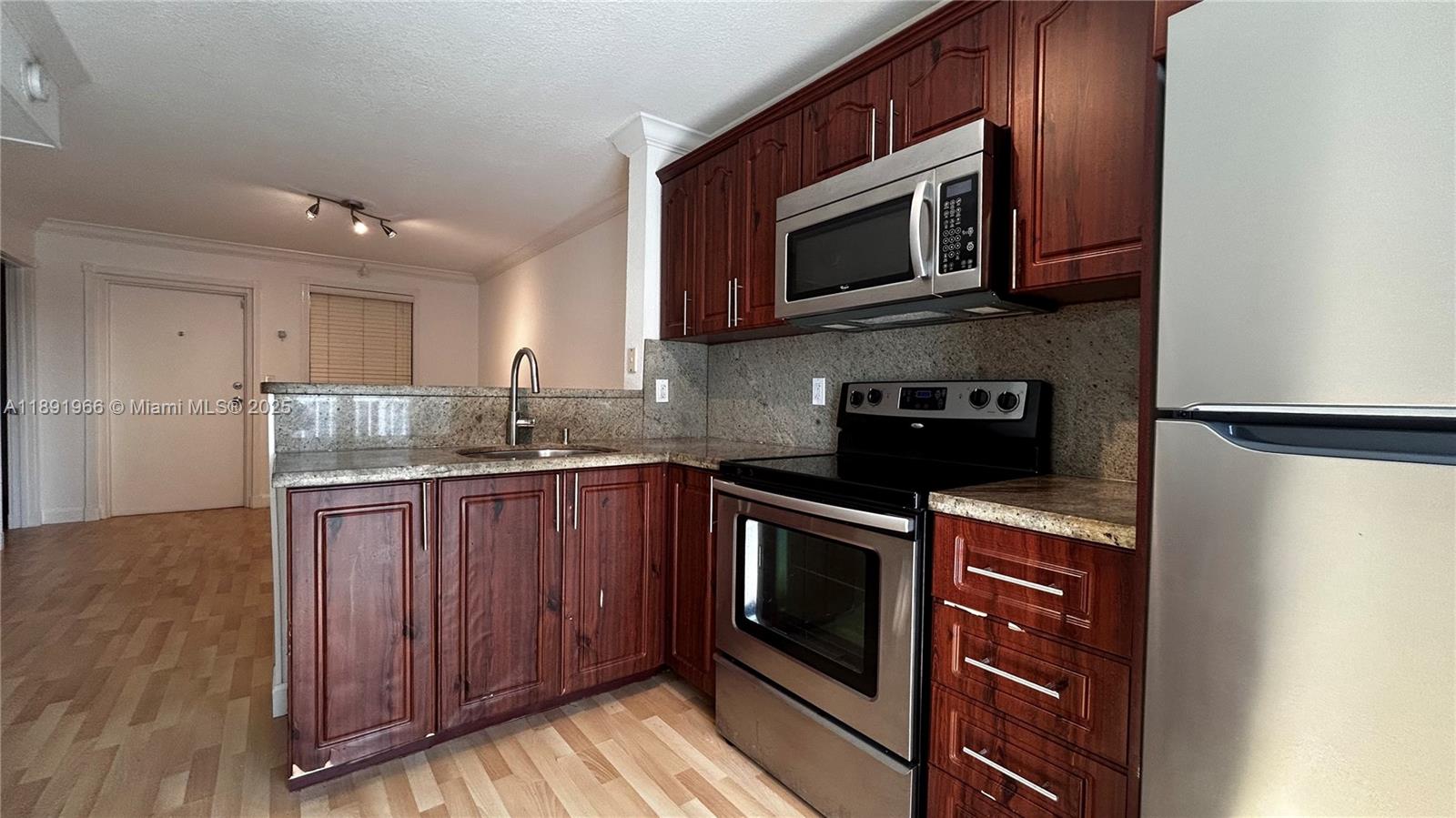 2575 Southwest 27th Avenue, Unit 507 Miami, FL 33133 - Photo 9 of 26