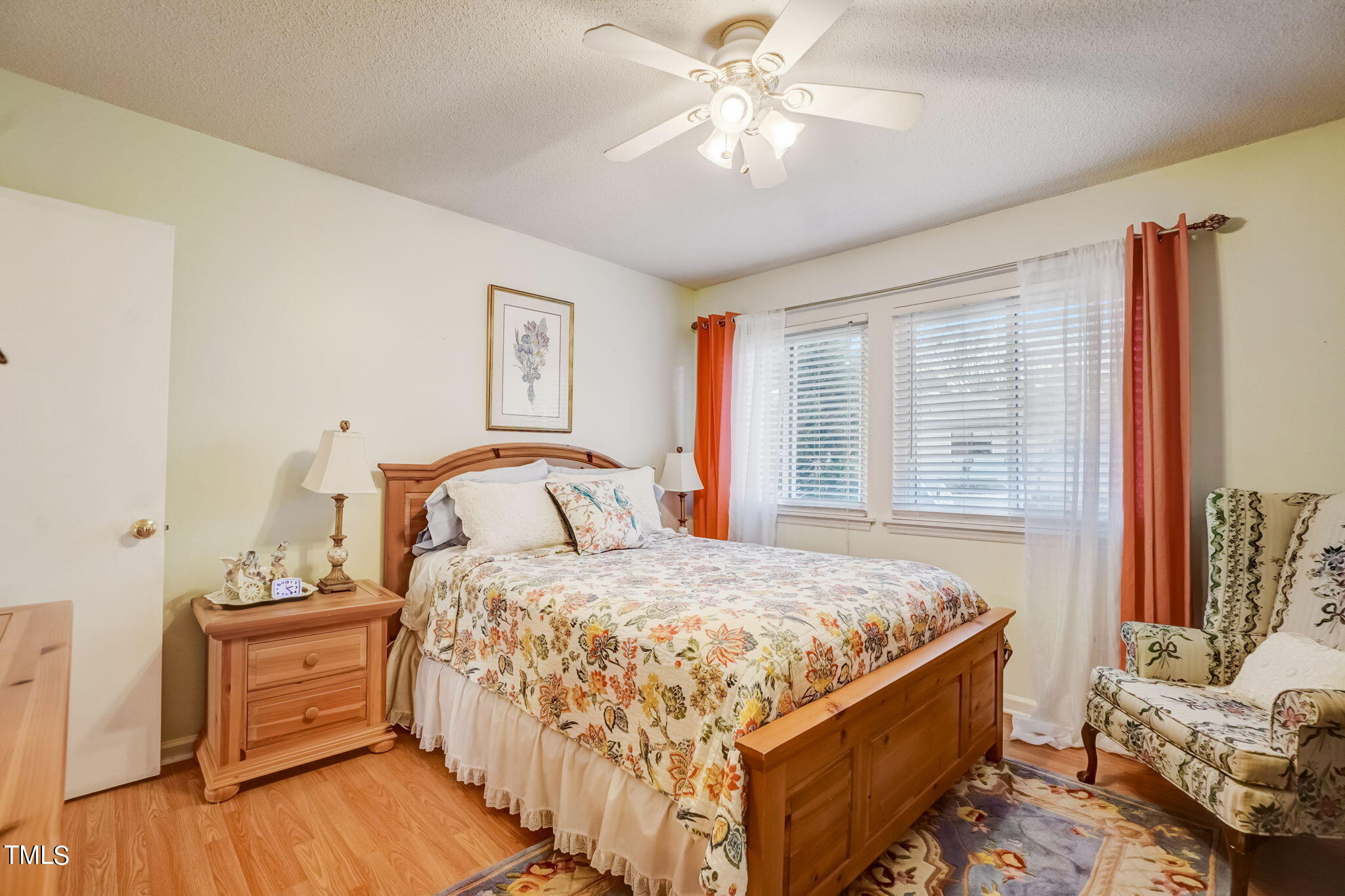 5934 Shady Grove Circle Raleigh, NC 27609 - Photo 23 of 30 17-web-or-mls-Shady Grove Cir-017