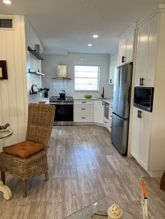 $189,900 | 18081 Southeast Country Club Drive, Unit 293, Jupiter, FL 33469