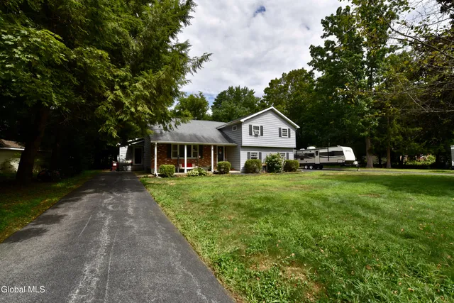 $509,000 | 4 Imperial Lane, Charlton, NY 12019