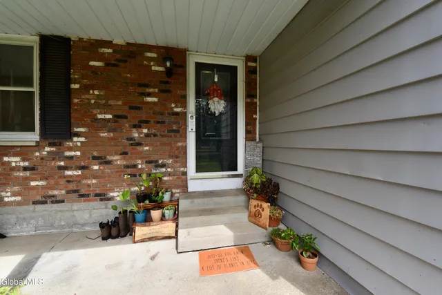 $509,000 | 4 Imperial Lane, Charlton, NY 12019