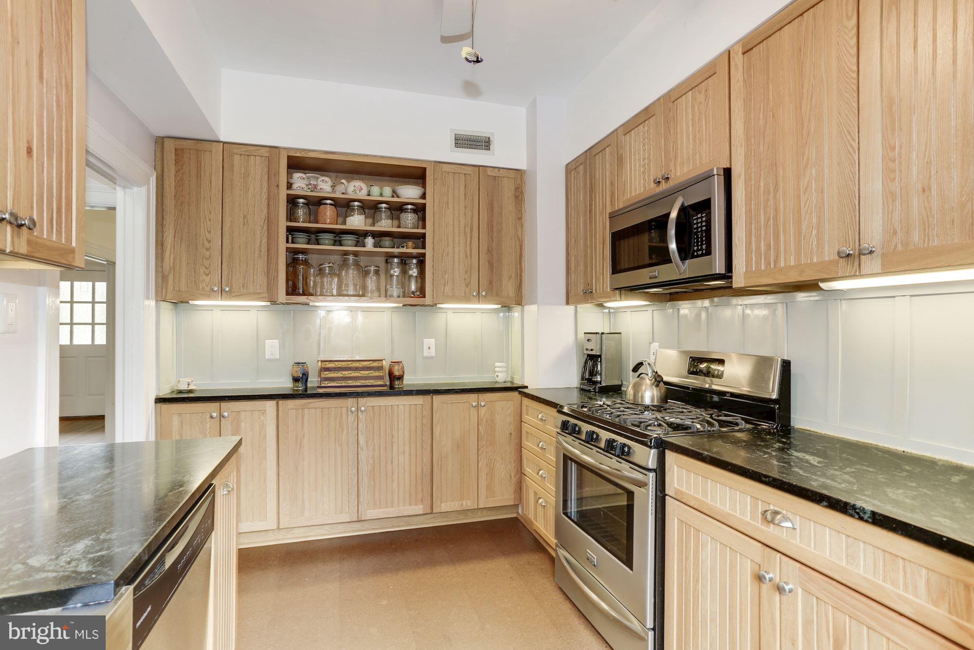 3937 Cloverhill Road Baltimore, MD 21218 - Photo 5 of 27 Kitchen