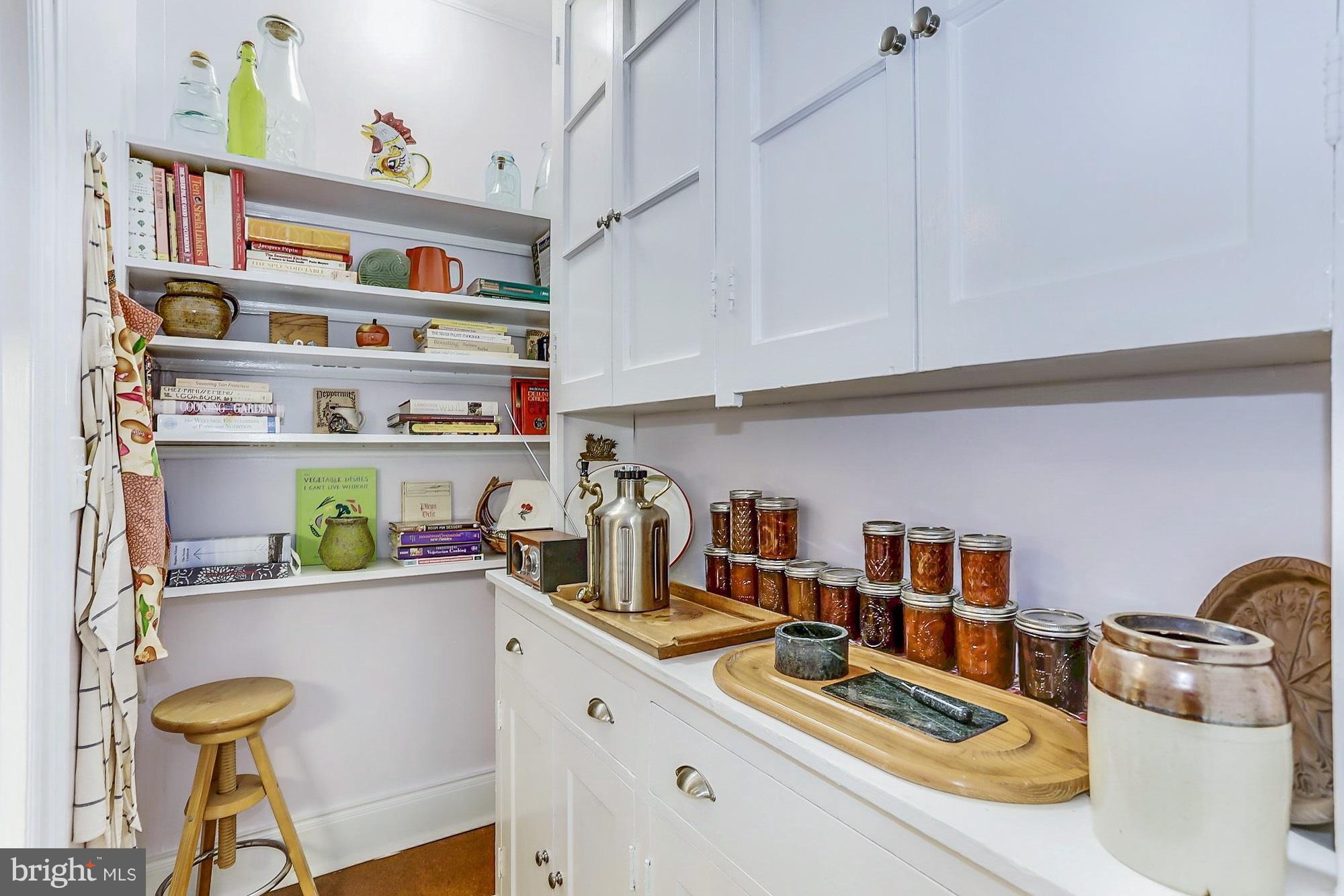 3937 Cloverhill Road Baltimore, MD 21218 - Photo 7 of 27 Kitchen