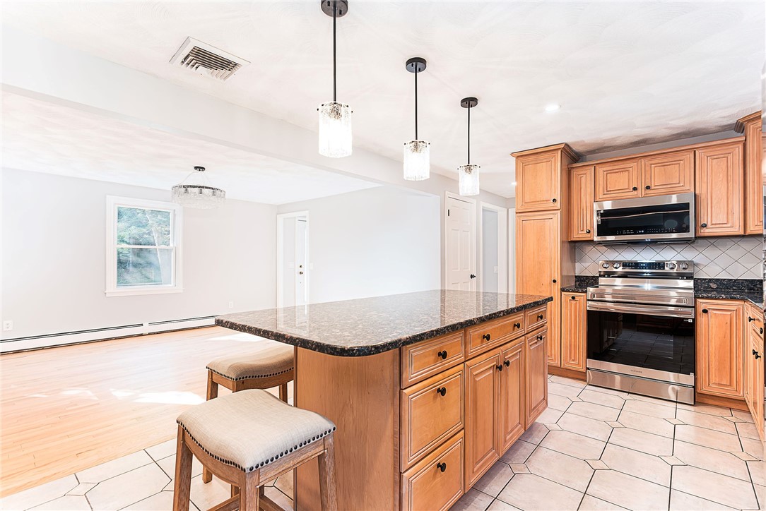 680 Fletcher Road North Kingstown, RI 02852 - Photo 10 of 41
