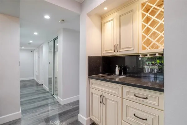 $698,000 | 236 North Louise Street, Unit 104, Glendale, CA 91206