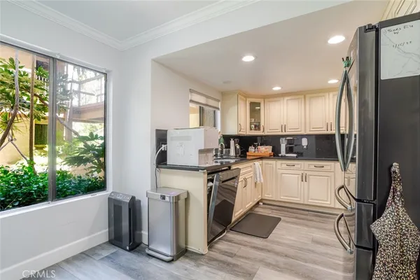 $698,000 | 236 North Louise Street, Unit 104, Glendale, CA 91206