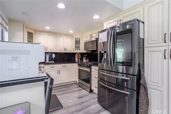 $698,000 | 236 North Louise Street, Unit 104, Glendale, CA 91206