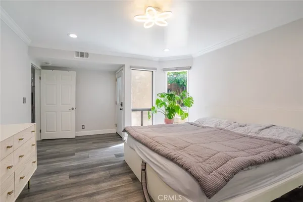 $698,000 | 236 North Louise Street, Unit 104, Glendale, CA 91206