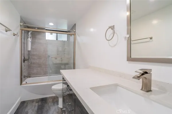 $698,000 | 236 North Louise Street, Unit 104, Glendale, CA 91206