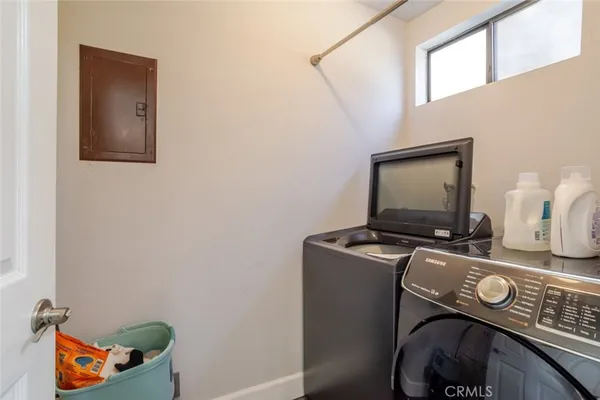$698,000 | 236 North Louise Street, Unit 104, Glendale, CA 91206