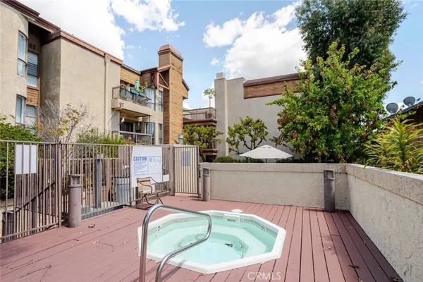 $698,000 | 236 North Louise Street, Unit 104, Glendale, CA 91206
