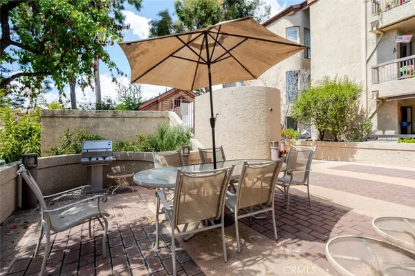 $698,000 | 236 North Louise Street, Unit 104, Glendale, CA 91206