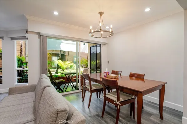 $698,000 | 236 North Louise Street, Unit 104, Glendale, CA 91206