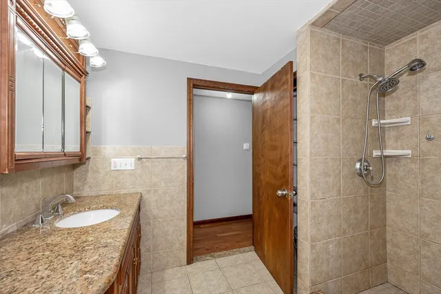 $3,800 | 2 Heath Street, Billerica, MA 01821