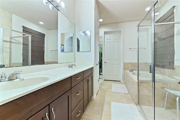 $2,800 | 12212 Triton Lane, Unit 11, Orlando, FL 32837