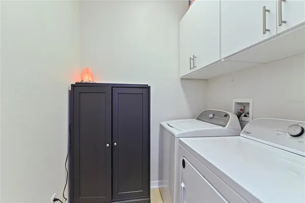 $2,800 | 12212 Triton Lane, Unit 11, Orlando, FL 32837