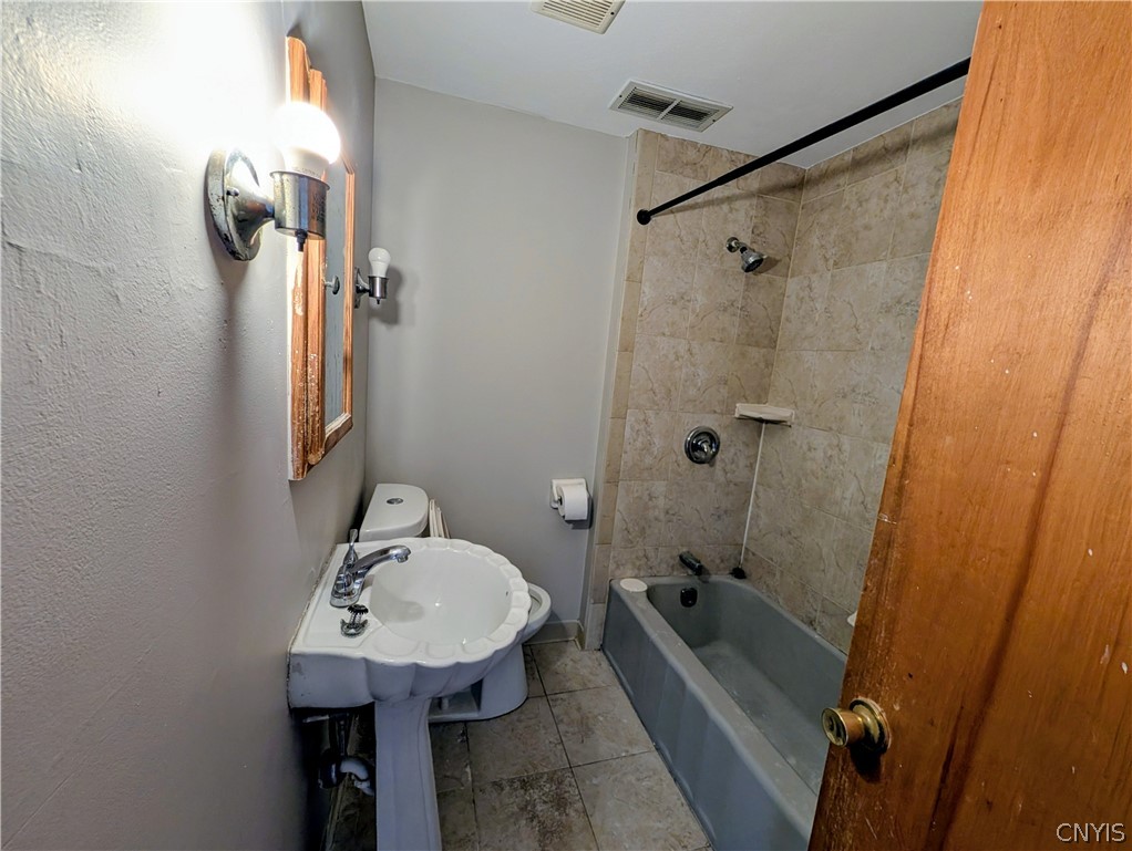 511 Dewitt Street Syracuse, NY 13203 - Photo 13 of 23