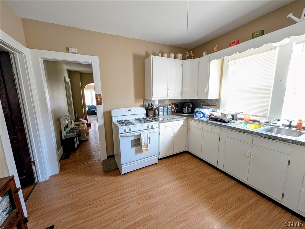 511 Dewitt Street Syracuse, NY 13203 - Photo 17 of 23