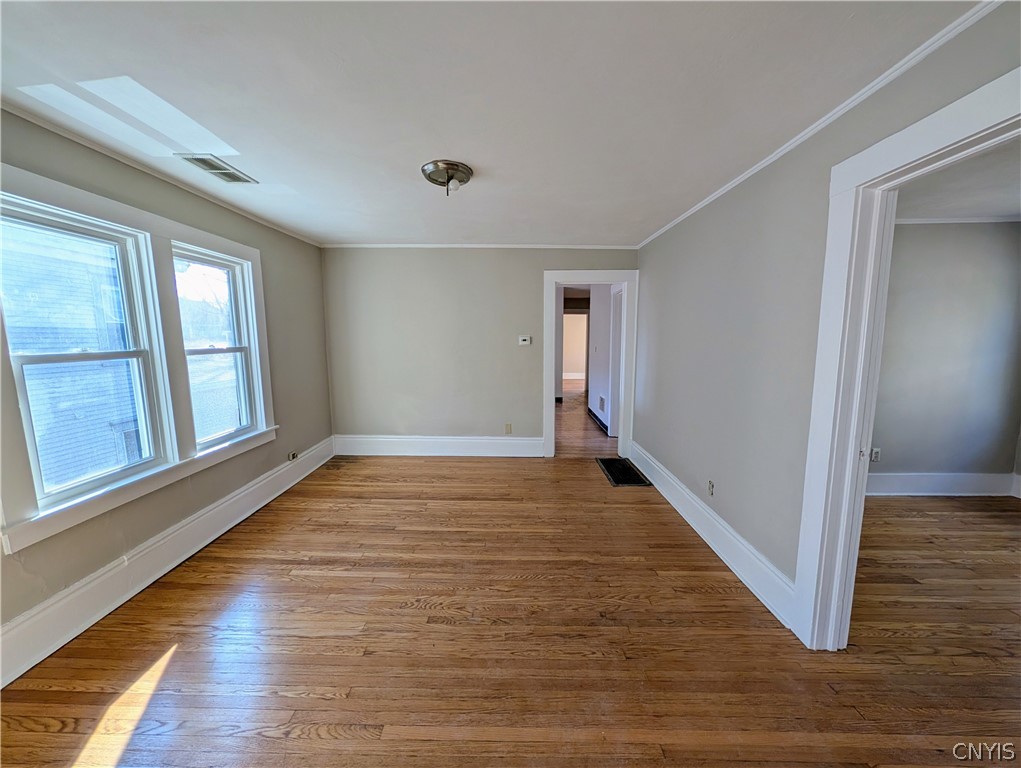511 Dewitt Street Syracuse, NY 13203 - Photo 4 of 23