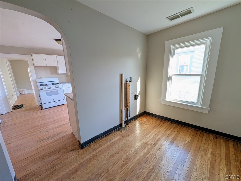 511 Dewitt Street Syracuse, NY 13203 - Photo 10 of 23