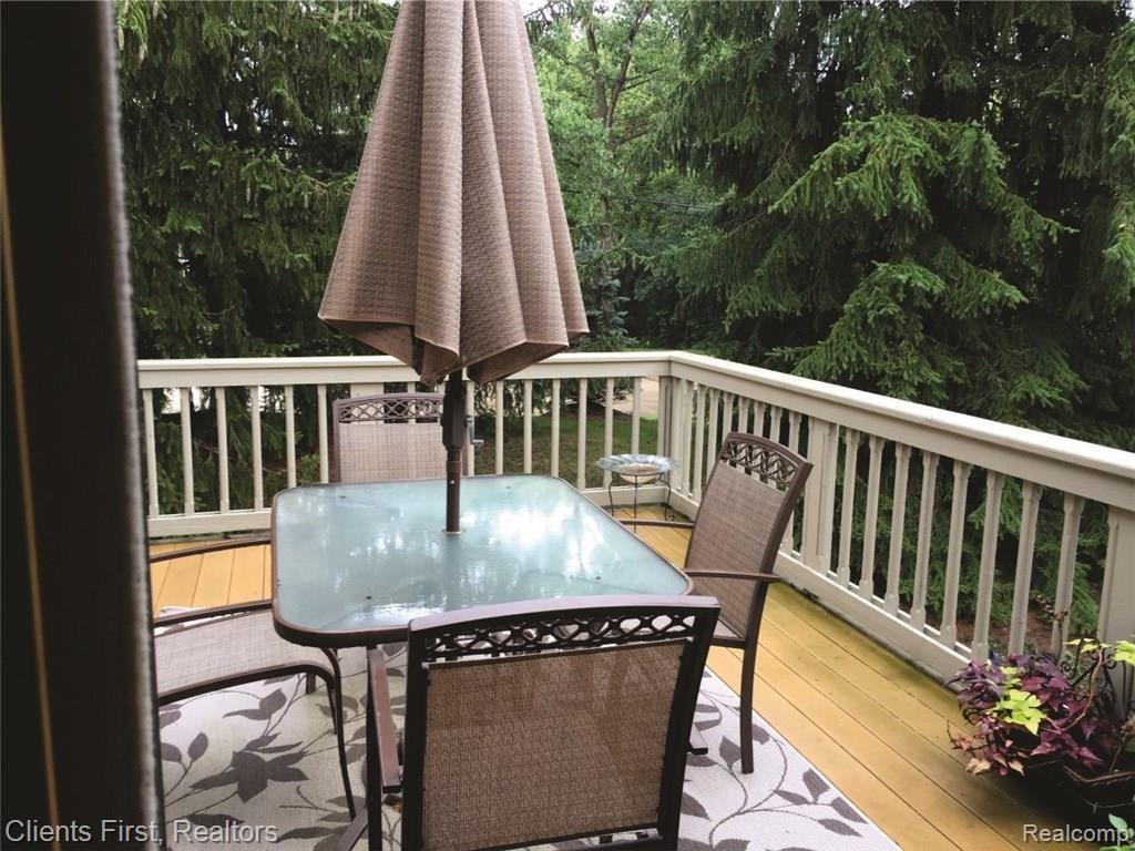 3392 Rivers Edge Drive Wayne, MI 48184 - Photo 18 of 32 17.jpg